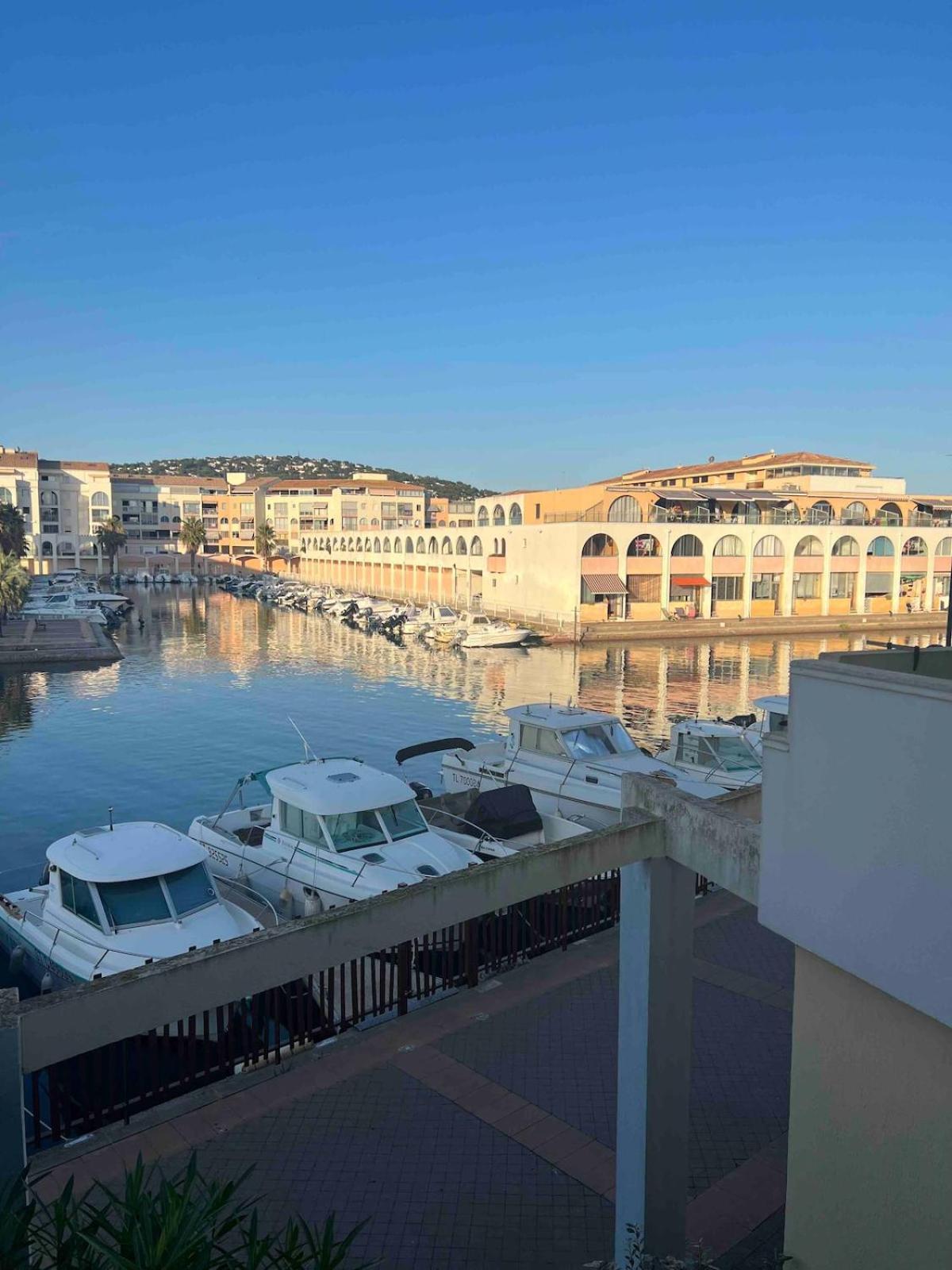 Apartment Au Bord De *